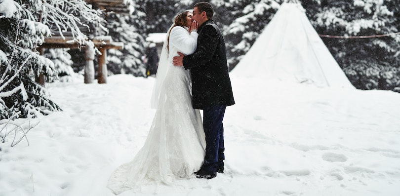 Mariage en hiver dans la neige