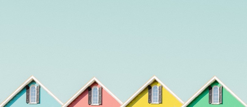 Toits de maisons colorées - louer son bien immobilier